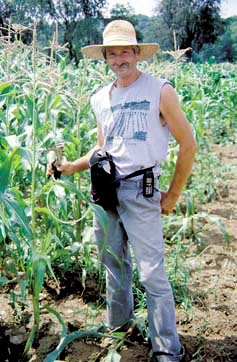 Vegetable growers like Steve Mong of Stow, Mass., have controlled corn earworms, a significant pest for organic farmers, by using a new device designed by SARE- funded researchers that dispenses corn oil and Bacillus thuringiensis (Bt).