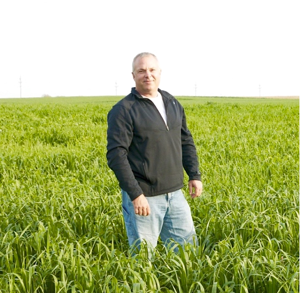 A portrait of Dan DeSutter
