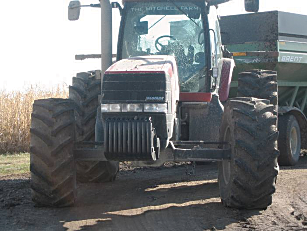 wide wheeled tractor